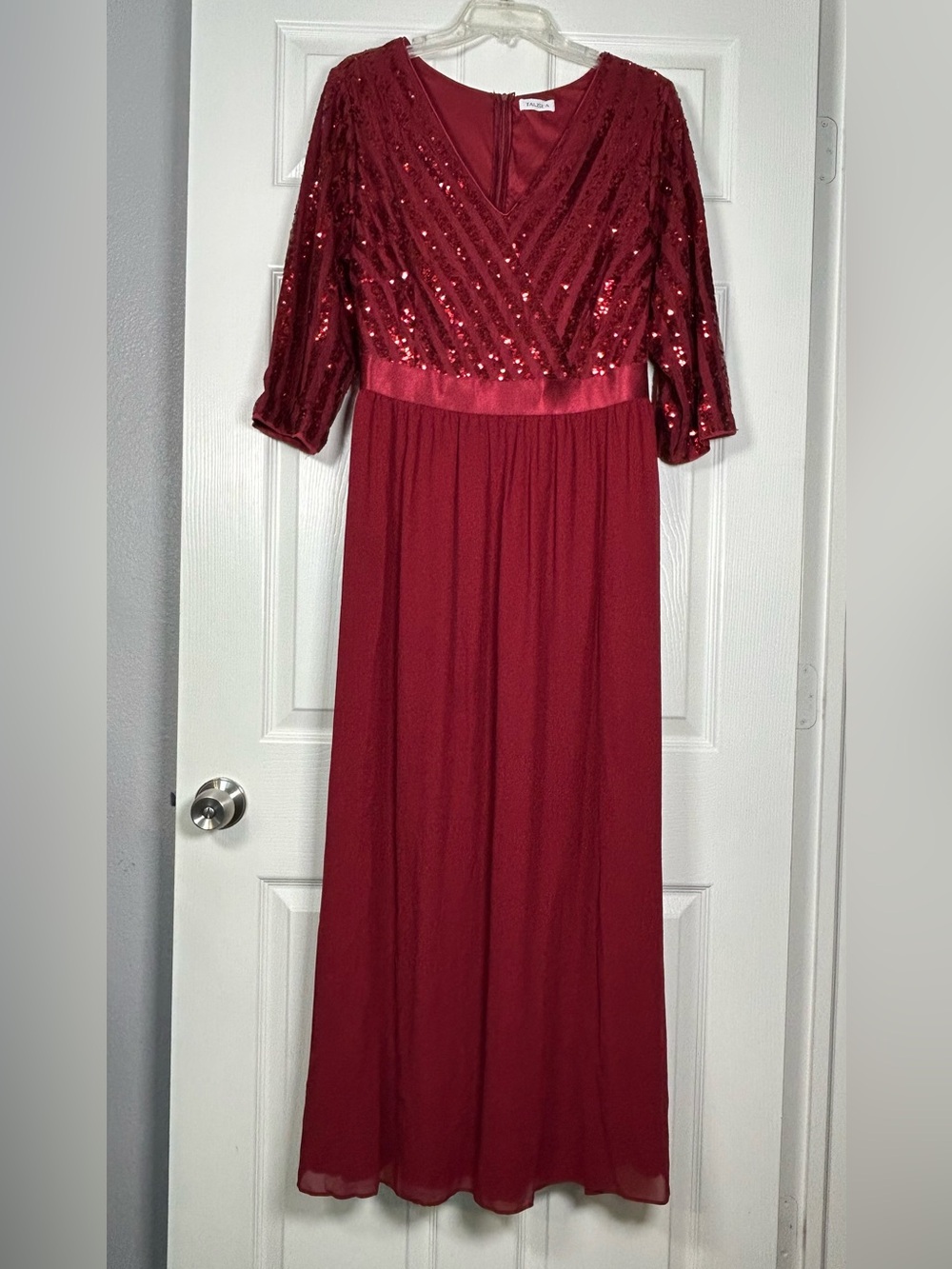 Talisea Ruby Red Gown Women’s 20W Sequin Chiffon Satin Evening Formal Lined